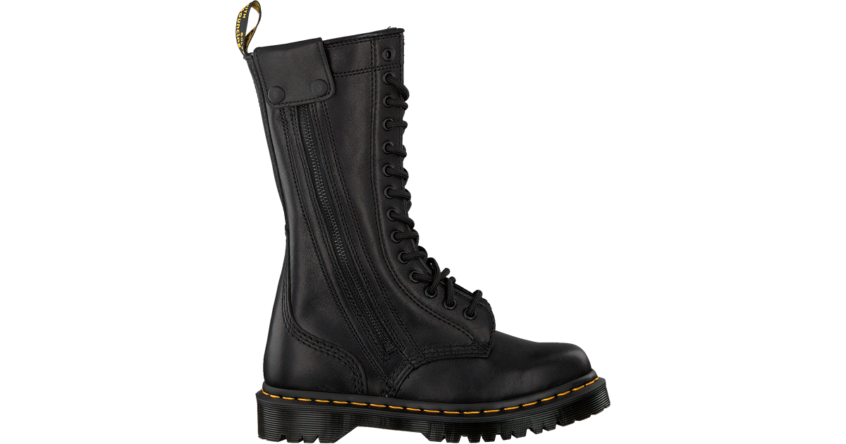 hanley dr martens