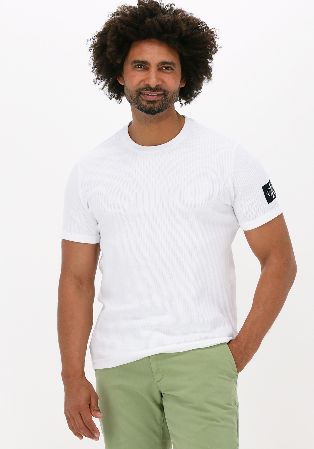Arthur plastic Abnormaal Witte CALVIN KLEIN T-shirt MONOGRAM BADGE WAFFLE SS TEE | Omoda