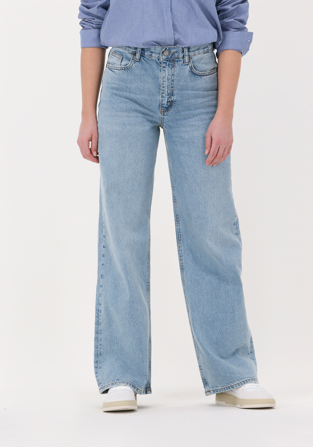 Lichtblauwe MY ESSENTIAL WARDROBE Wide jeans LOUIS 123 XHIGH WIDE Y Omoda