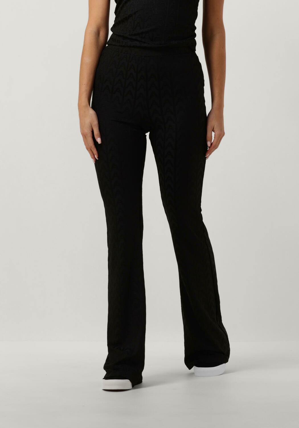 Zwarte ALIX THE LABEL Flared broek LADIES KNITTED A JACQUARD KNIT PANTS Zwarte ALIX THE LABEL Flared broek LADIES KNITTED A JACQUARD KNIT PANTS