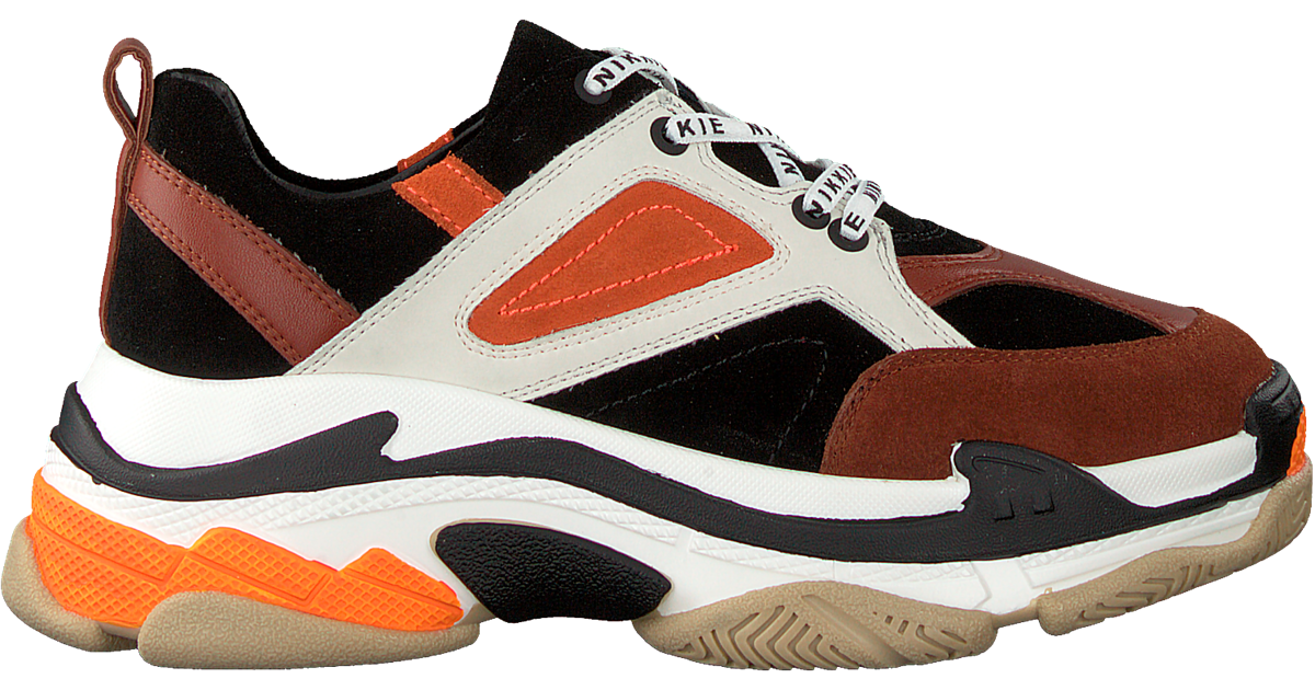 Nikkie dames sneaker met rode letters 'NIKKIE'