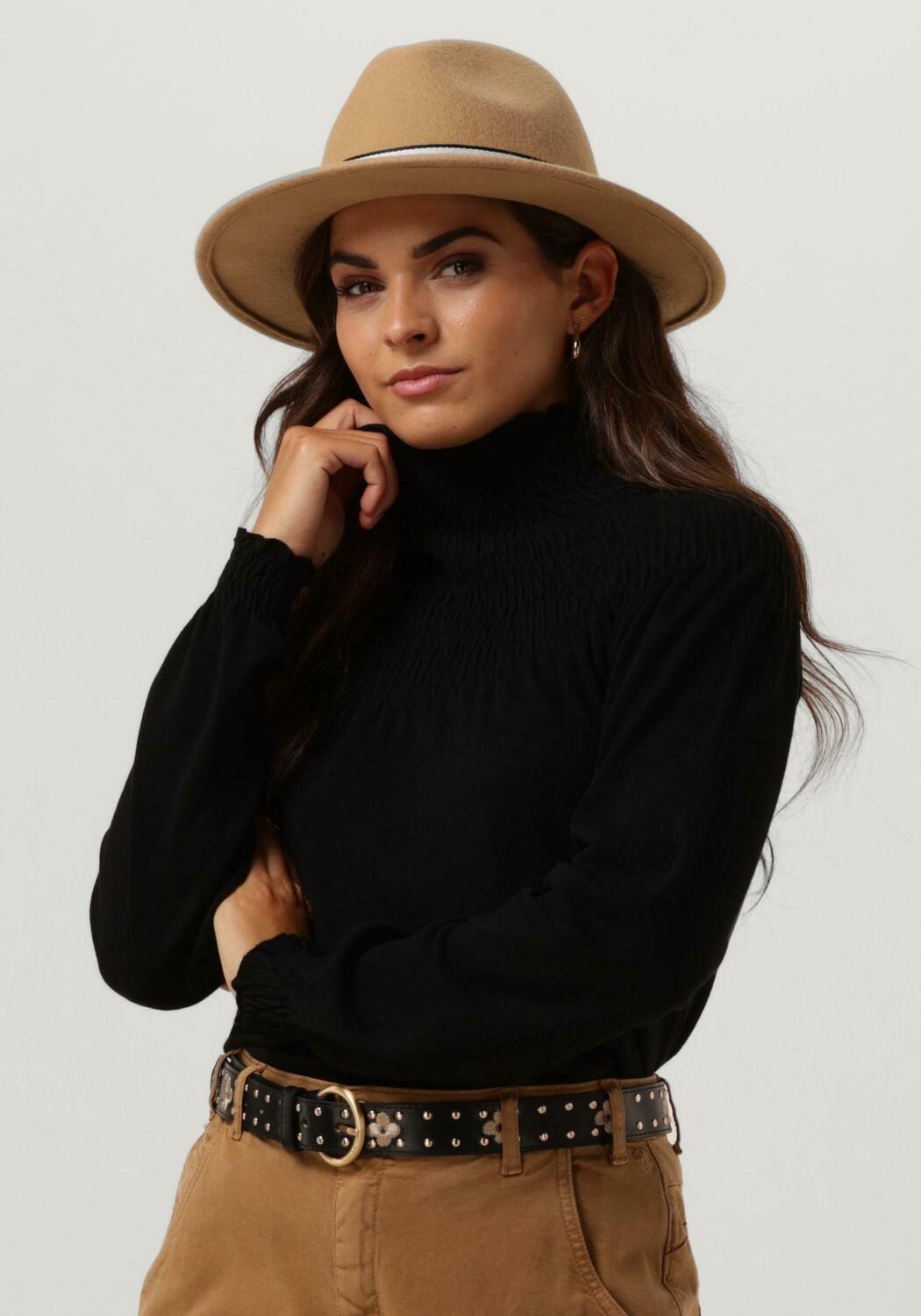 Zwarte SUMMUM Tops T shirts SMOCKED SWEATER BASIC KNIT Omoda